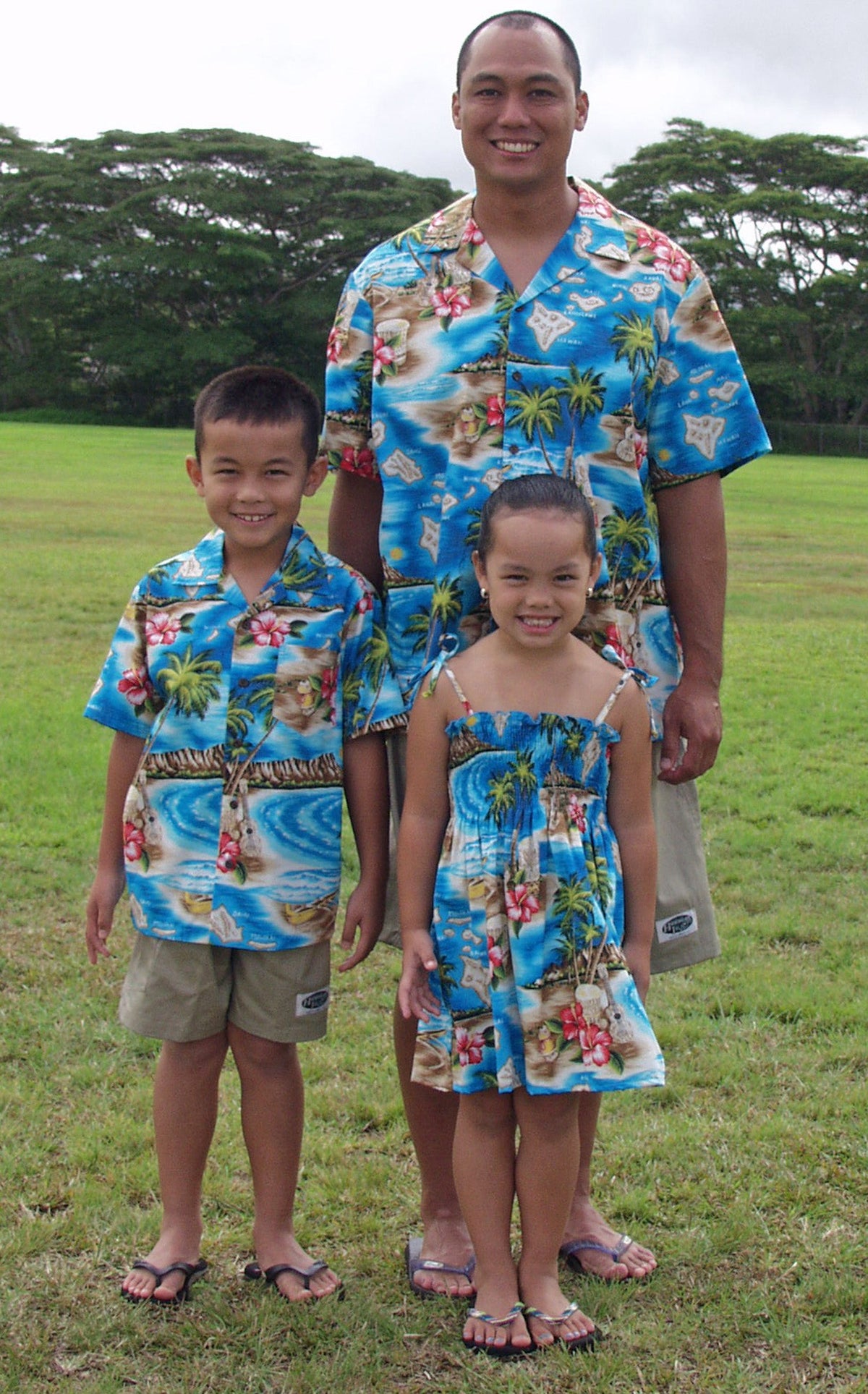 Hibiscus Hawaiian Islands Girls Smocked Dress — Girls Dresses — MauiShirts (view 11)