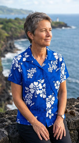 Shadow White Hibiscus women's fitted cotton — Women's Cotton Shirts — MauiShirts (view 3)